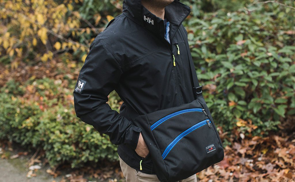 lifestyle visible^^A person carrying an Icon crossbody.