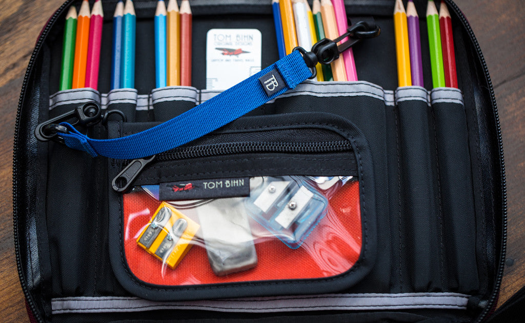 visible variant TB0515-BA TB0515-CA TB0515-NA TB0515-WA TB0515-IA TB0515-LA TB0515-UA^^An 8-inch Key Strap attaching a Clear Organizer Pouch to a Freudian Slip.