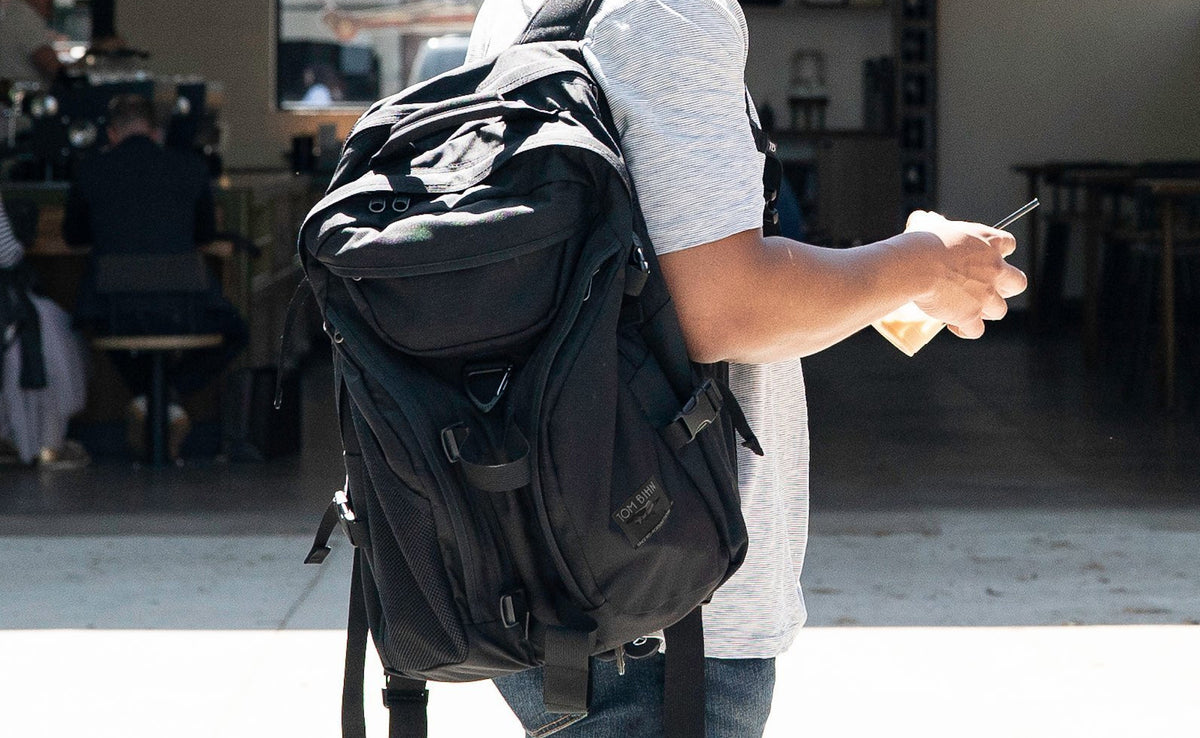 best travel backpack tom bihn Synik 26, Everyday Carry & Backpack, 26L The Brain Bag is for those who dont want to compromise on what they bring TOM BIHN Bixi Review |