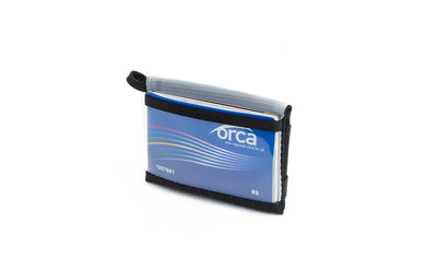 visible variant TB1280-BH^^The Size 4 Nik's Minimalist Wallet in Black (black with grey grid) 400 Halcyon closed interior pockets-out with the attached elastic band.